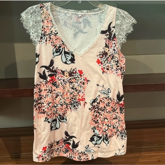 bundle of going out tops!! - Picture 7 of 9